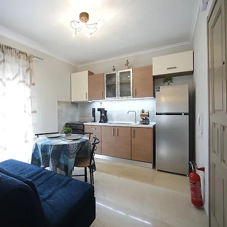 شقة Lassani كاستوريا